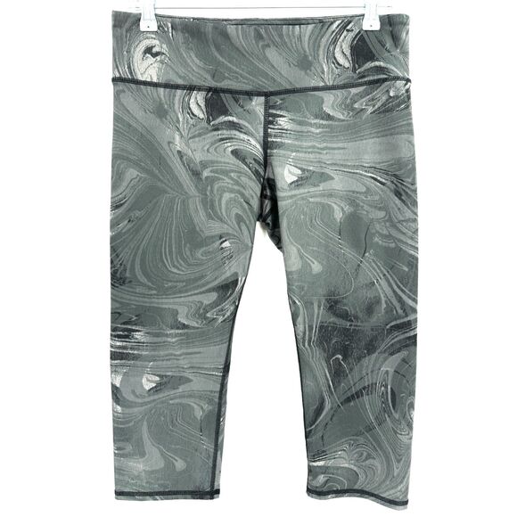 ALO Gray Dark Green Camo Cropped Capri Leggings Size L Large - Picture 1 of 6